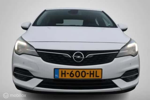 Opel Astra (2020) thumbnail 4