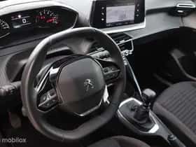 Peugeot 208 (2022) thumbnail 12