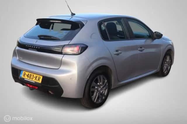 Peugeot 208 (2022) thumbnail 3
