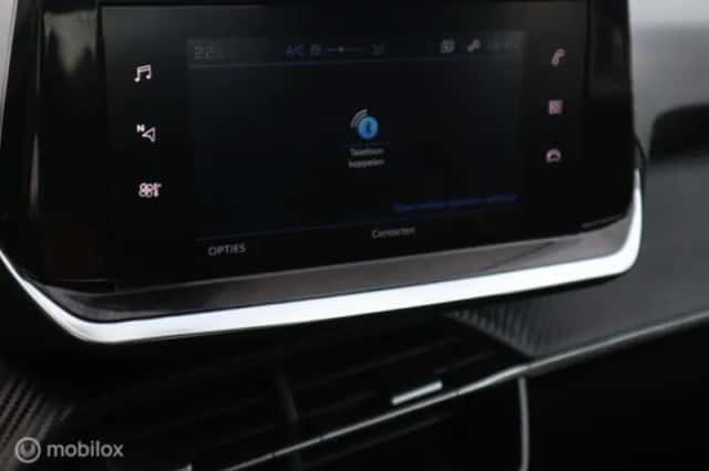 Peugeot 208 (2022) thumbnail 26