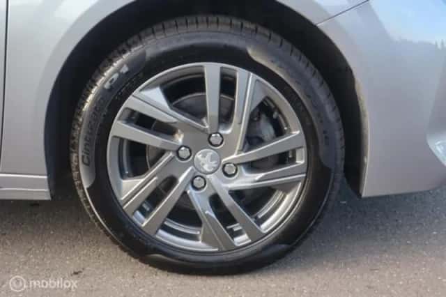 Peugeot 208 (2022) thumbnail 33