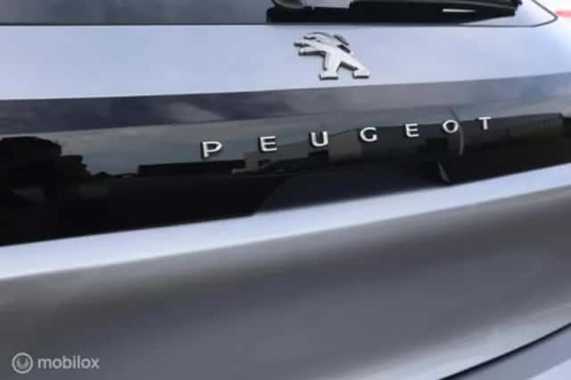 Peugeot 208 (2022) thumbnail 36