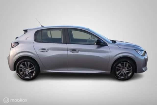 Peugeot 208 (2022) thumbnail 8