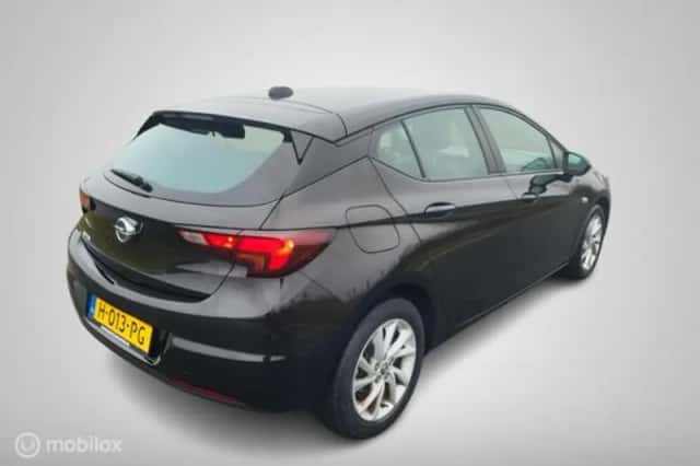 Opel Astra (2020) thumbnail 4