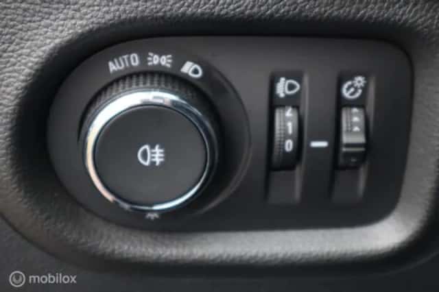 Opel Astra (2020) thumbnail 9