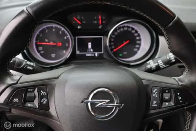 Opel Astra (2020) thumbnail 10