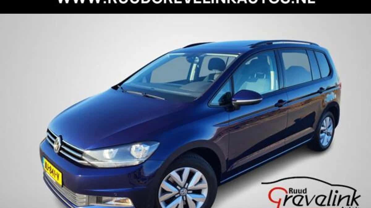 Volkswagen Touran — foto 1