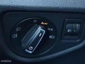 Volkswagen Touran (2017) thumbnail 12