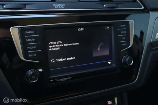 Volkswagen Touran (2017) thumbnail 20