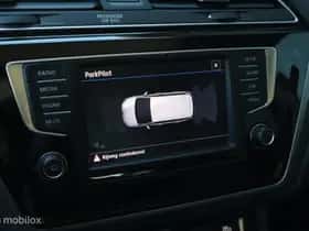 Volkswagen Touran thumbnail 22