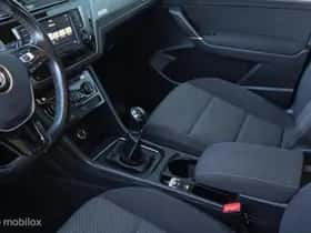 Volkswagen Touran (2017) thumbnail 24