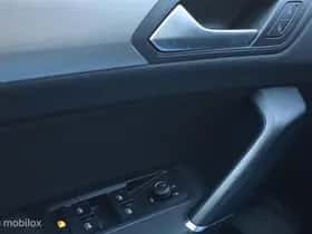 Volkswagen Touran thumbnail 25