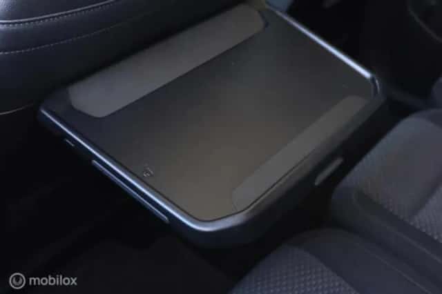 Volkswagen Touran (2017) thumbnail 28