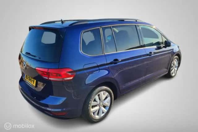 Volkswagen Touran (2017) thumbnail 4