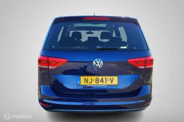 Volkswagen Touran (2017) thumbnail 32