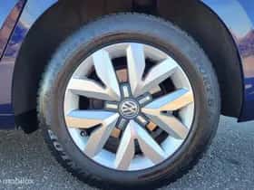 Volkswagen Touran (2017) thumbnail 34