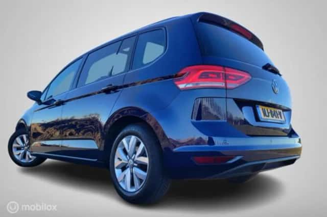 Volkswagen Touran (2017) thumbnail 40