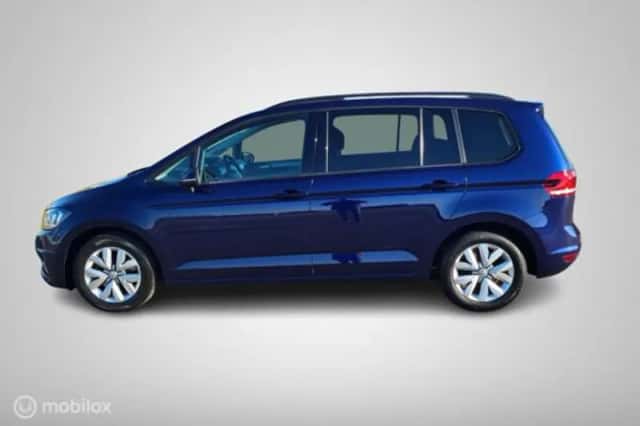 Volkswagen Touran (2017) thumbnail 9
