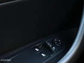 Peugeot 308 (2012) thumbnail 15