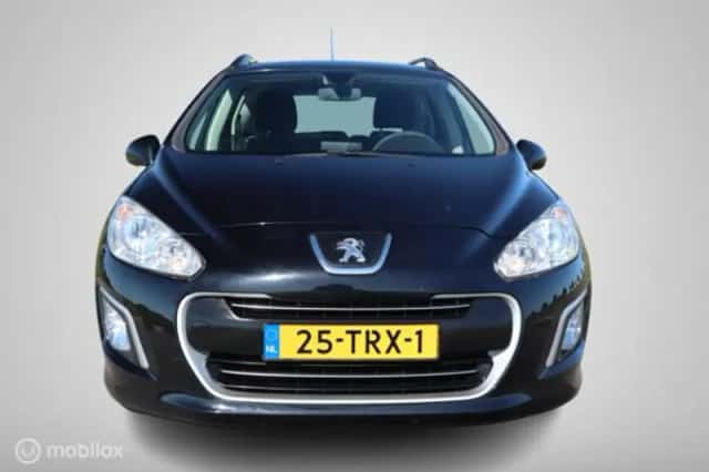 Peugeot 308 (2012) thumbnail 3