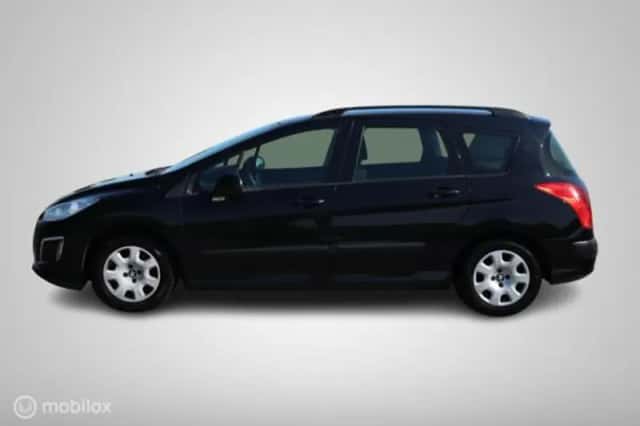 Peugeot 308 (2012) thumbnail 4