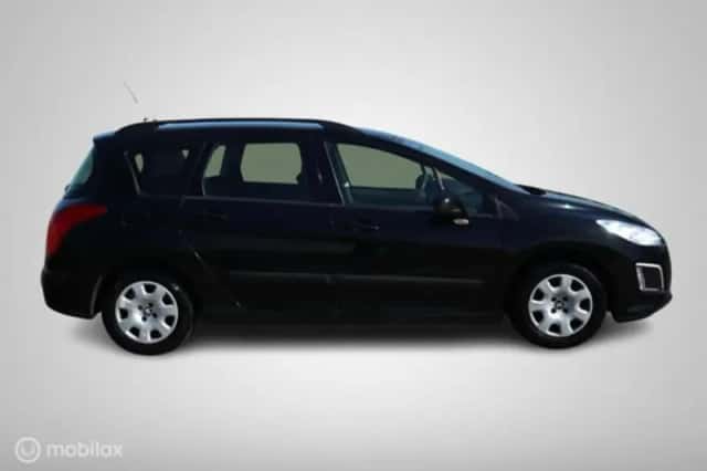 Peugeot 308 (2012) thumbnail 5