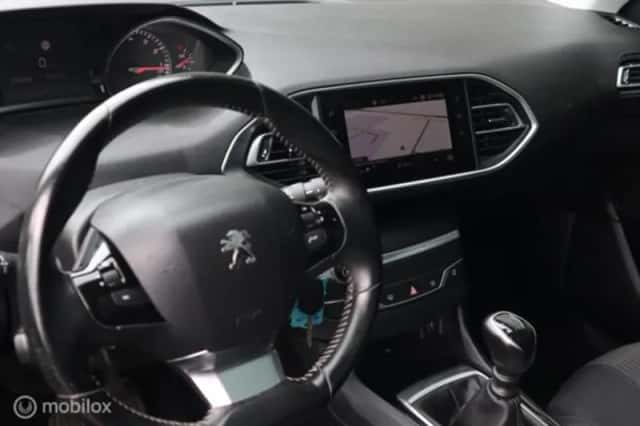 Peugeot 308 (2020) thumbnail 14