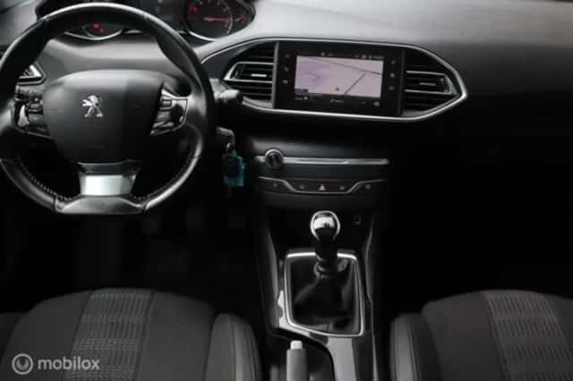 Peugeot 308 (2020) thumbnail 15