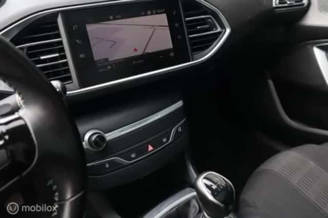 Peugeot 308 (2020) thumbnail 16