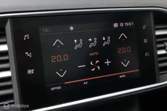 Peugeot 308 (2020) thumbnail 18
