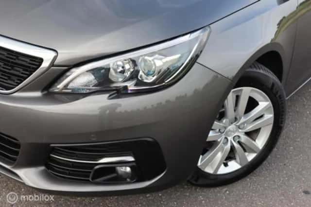 Peugeot 308 (2020) thumbnail 3