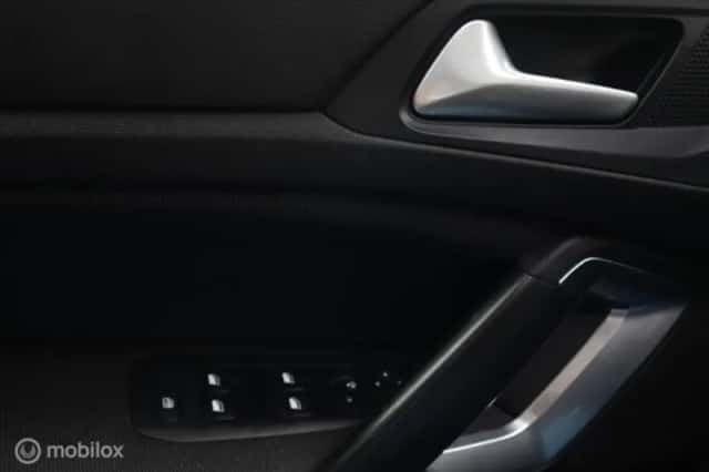 Peugeot 308 (2020) thumbnail 24