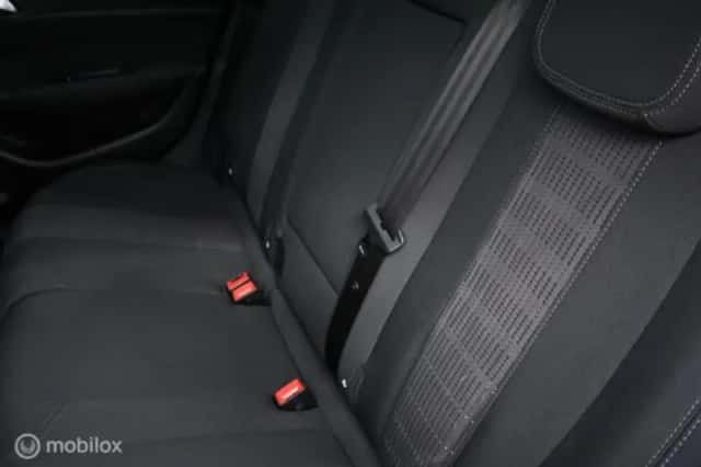 Peugeot 308 (2020) thumbnail 27