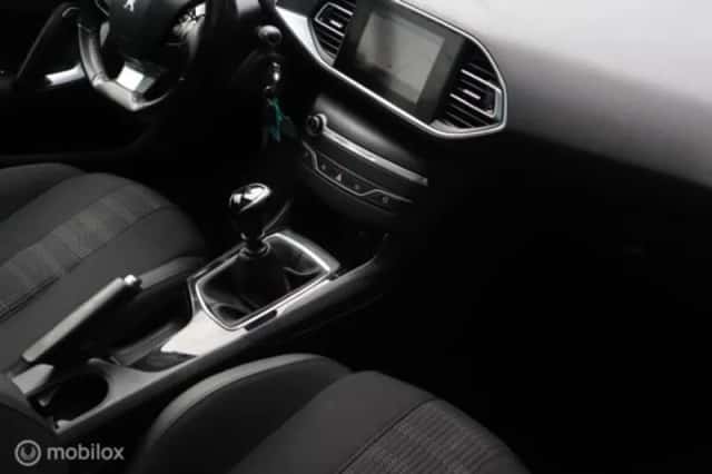 Peugeot 308 (2020) thumbnail 37