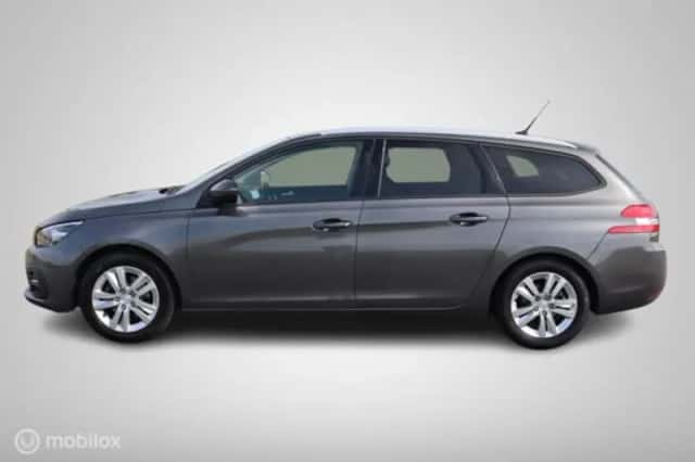 Peugeot 308 (2020) thumbnail 8