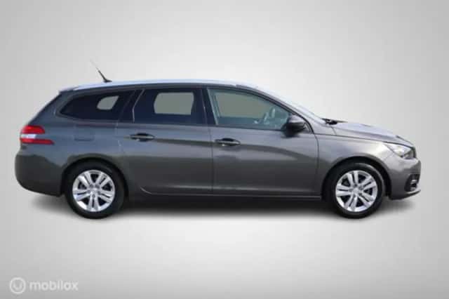 Peugeot 308 (2020) thumbnail 9