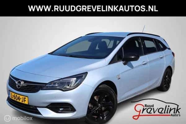 Opel Astra (2021) — foto 1
