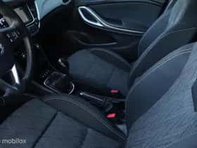 Opel Astra thumbnail 22