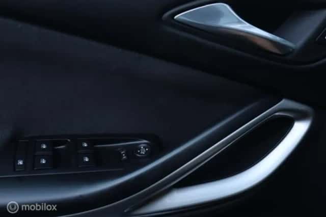 Opel Astra (2021) thumbnail 24