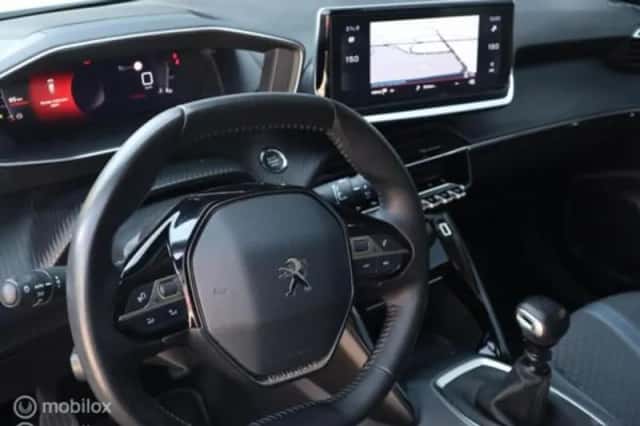 Peugeot 2008 (2020) thumbnail 14