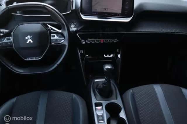Peugeot 2008 (2020) thumbnail 15