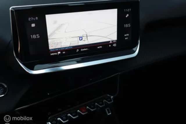 Peugeot 2008 (2020) thumbnail 17