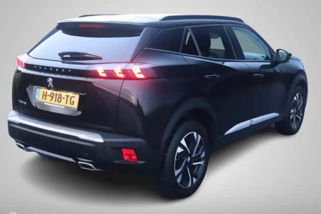 Peugeot 2008 (2020) thumbnail 3