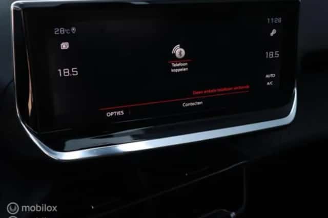 Peugeot 2008 (2020) thumbnail 21
