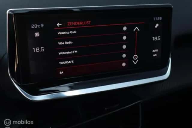 Peugeot 2008 (2020) thumbnail 23