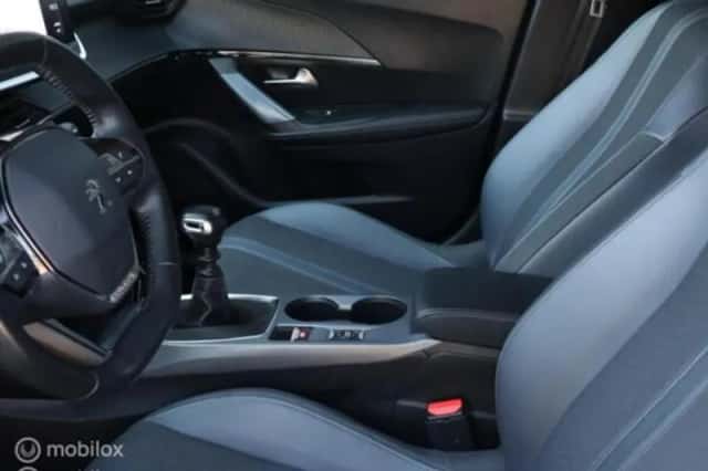 Peugeot 2008 (2020) thumbnail 25