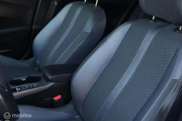 Peugeot 2008 (2020) thumbnail 27