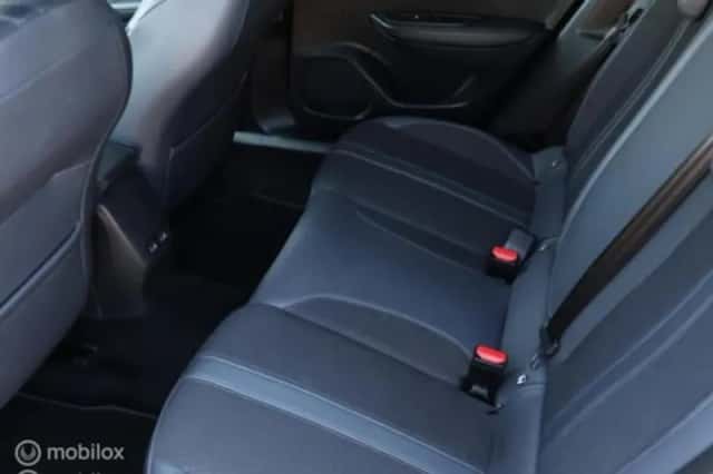 Peugeot 2008 (2020) thumbnail 28