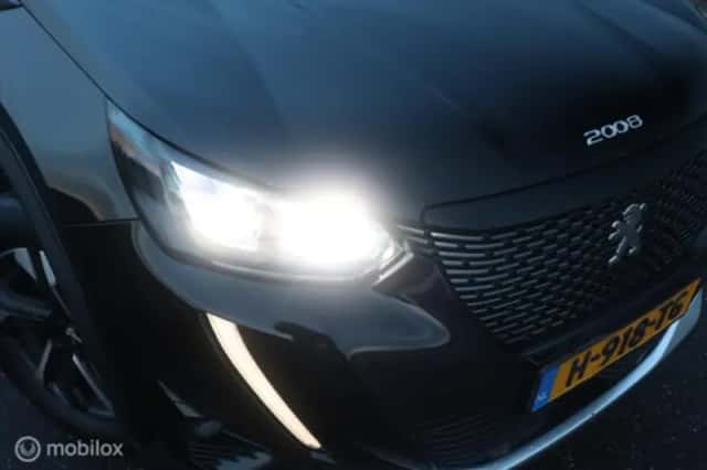 Peugeot 2008 (2020) thumbnail 34