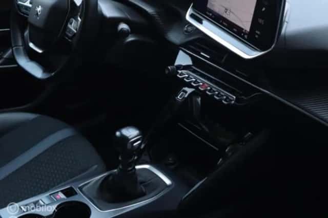 Peugeot 2008 (2020) thumbnail 40